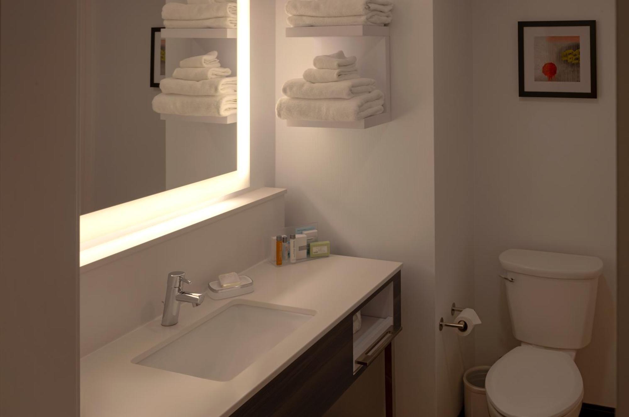 Hotel By America 3*