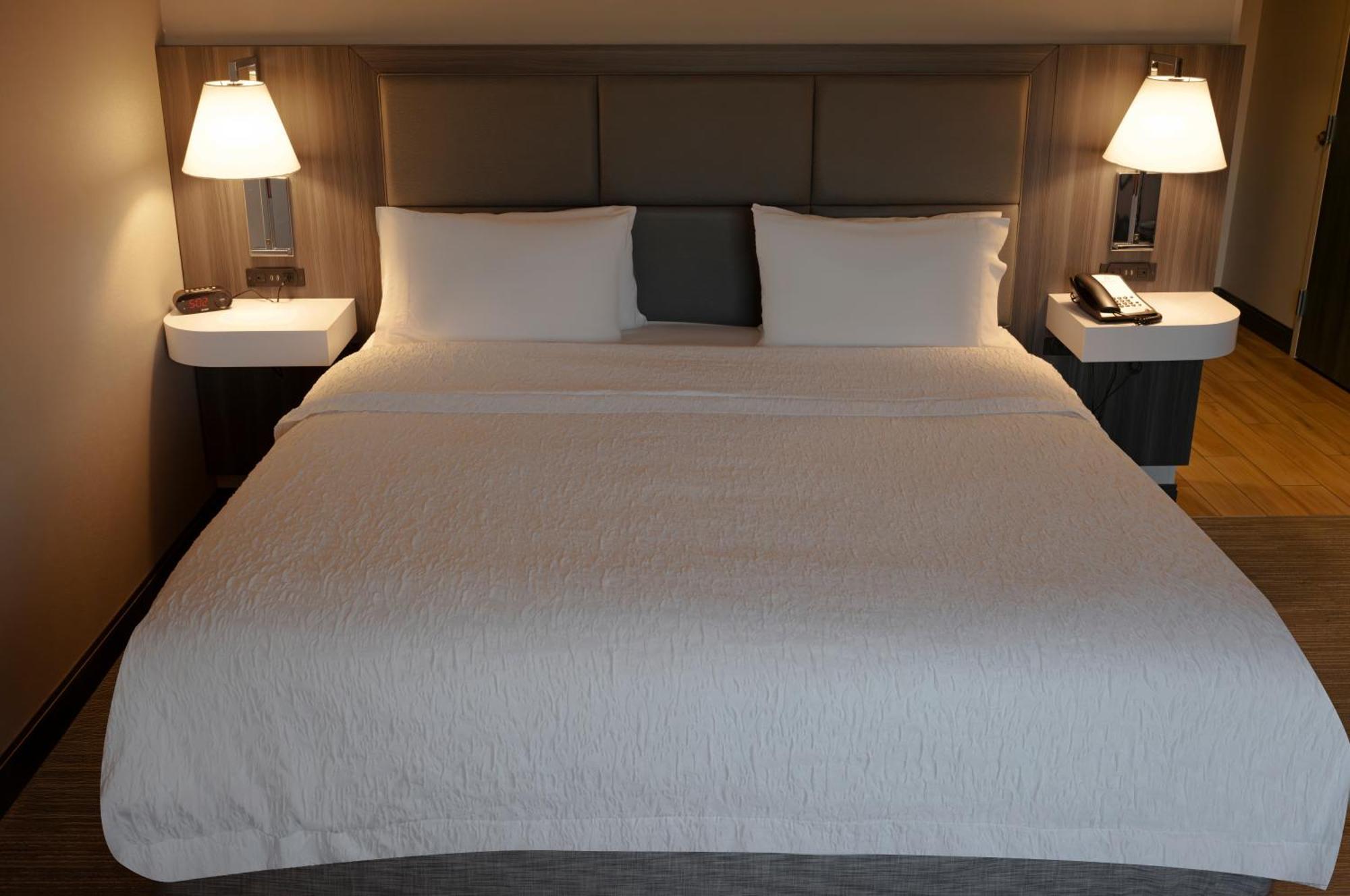 By America Hotel 3*